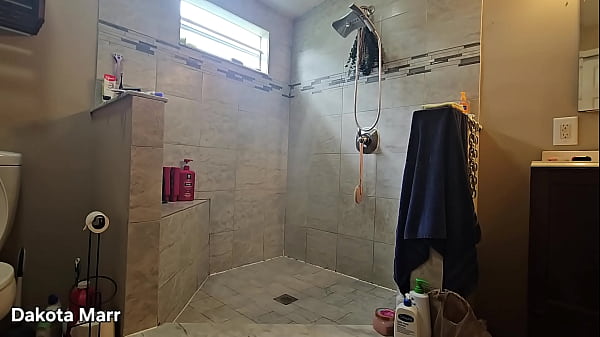 Teen Twin PAWG Girls In The Shower